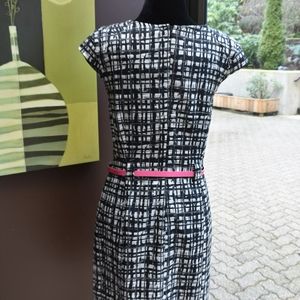 Size 10. Dress white and black.